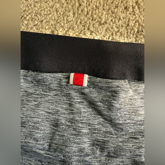 Women’s Tracksmith Running Shorts 🩶 - Picture 4 of 8